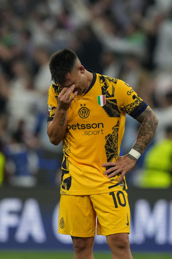 巴黎大胜晋级，下轮对手待定