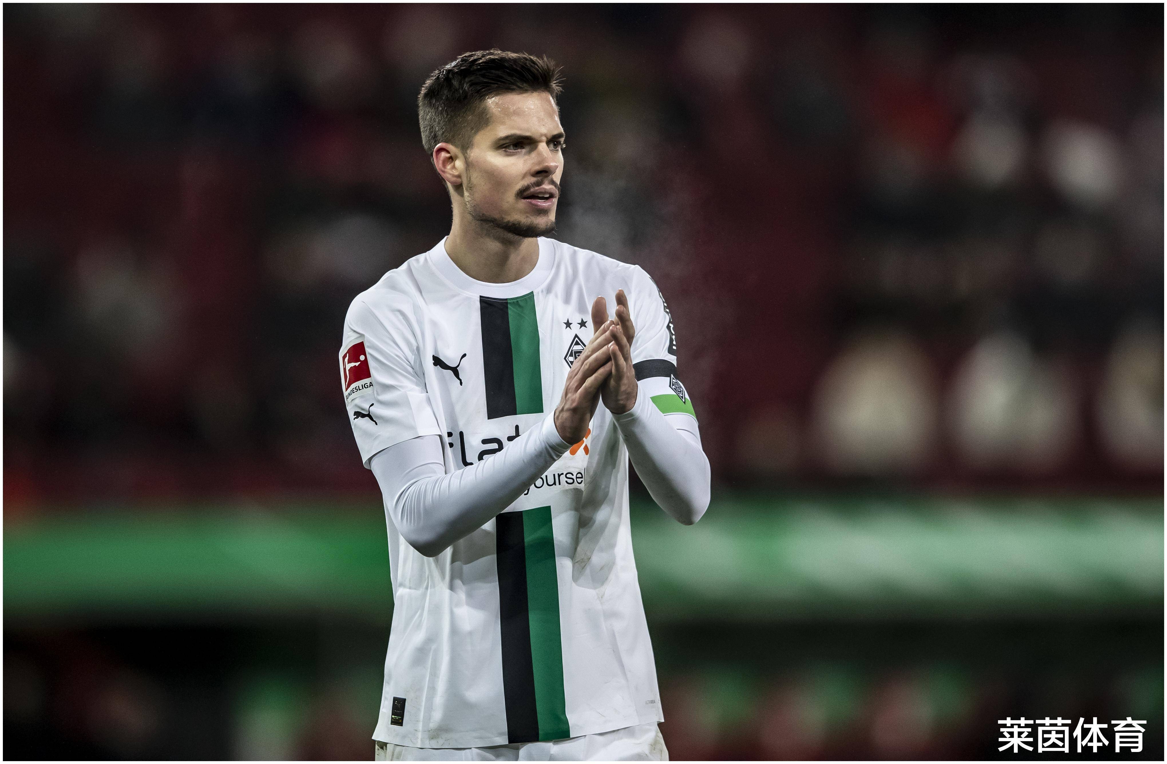 包含门兴格拉德巴赫主场战胜多特蒙德的词条