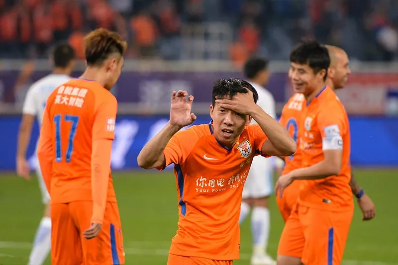 od体育注册-山东鲁能大连一方客场交锋，决战不分胜负