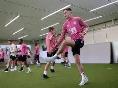 伊普斯娜客场取胜，发挥出色