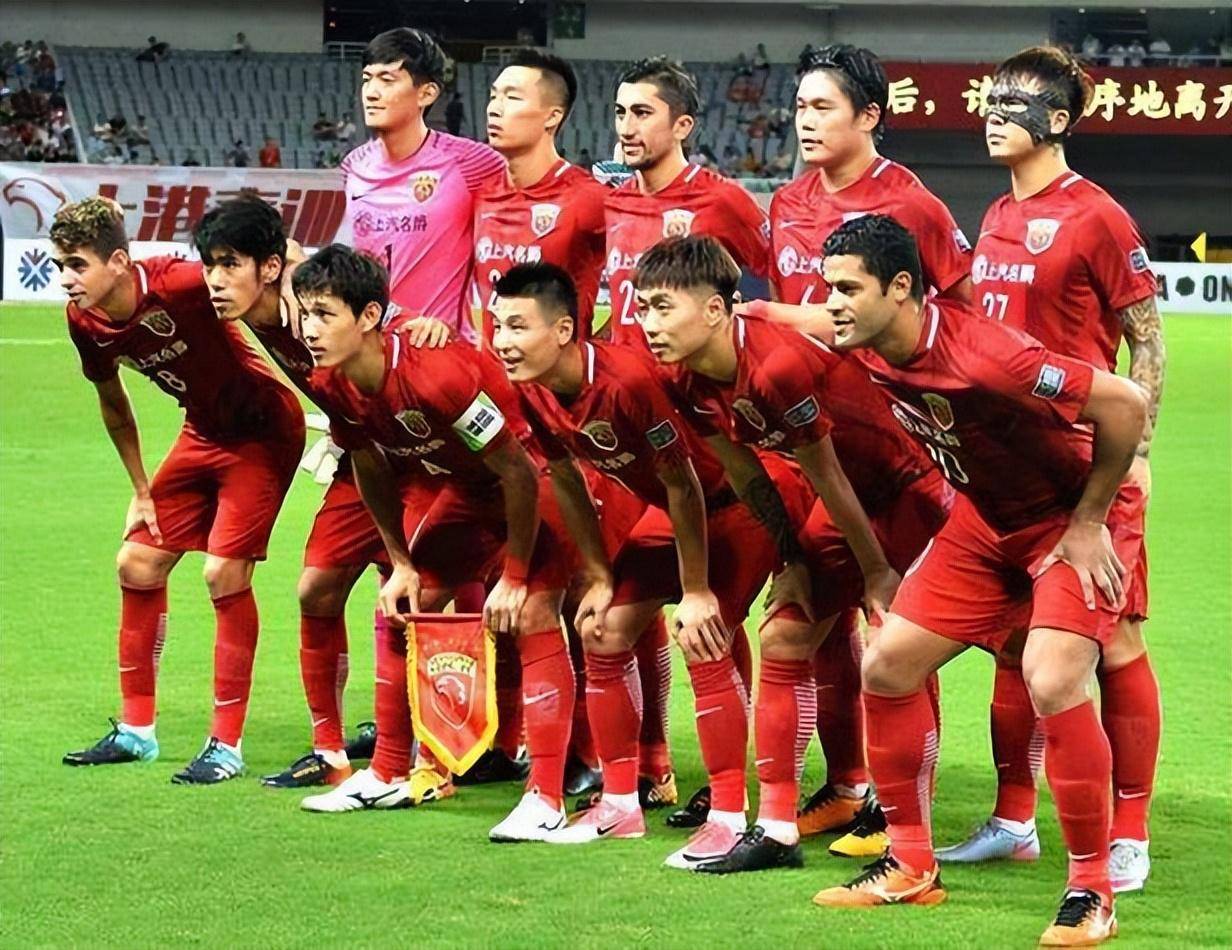 关于上港队员表现出色，连续取得胜利的信息