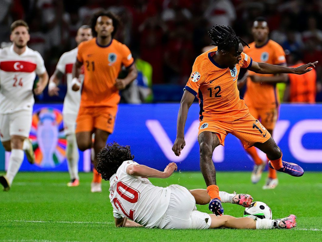 沃特福德在一场关键比赛中踢出了出色比赛