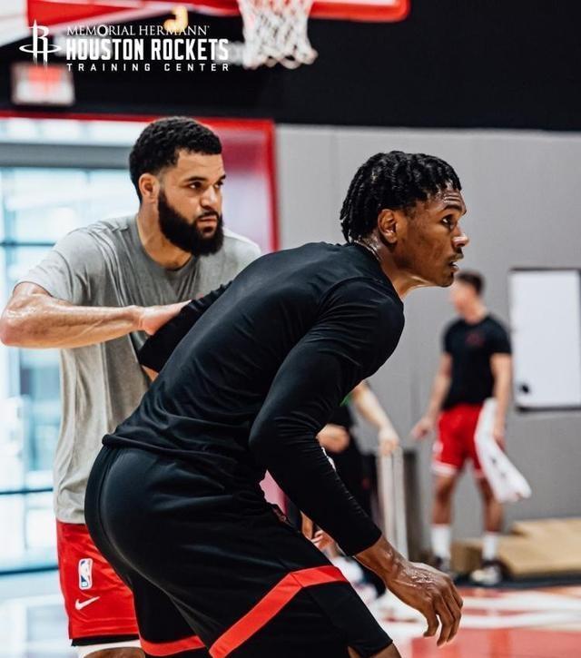 od体育登录-包含火箭主帅遭解职，球队重新整顿备战未来赛季的词条