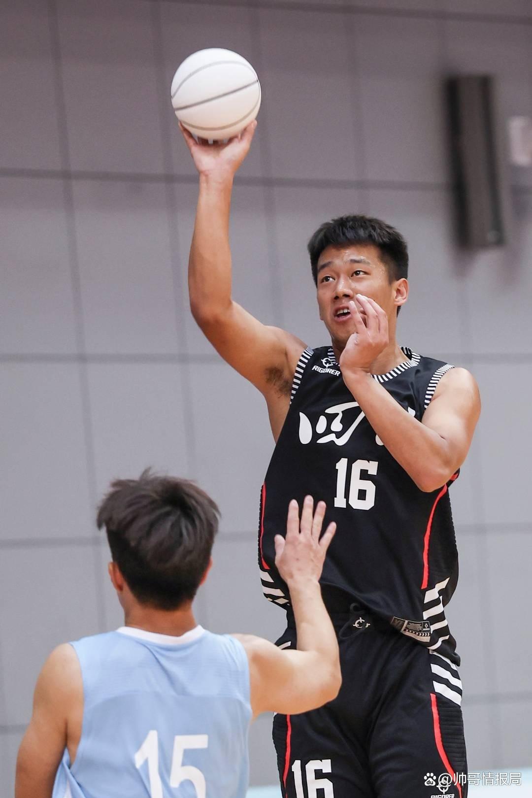 四川男篮比赛状态火爆，赢得连胜加分